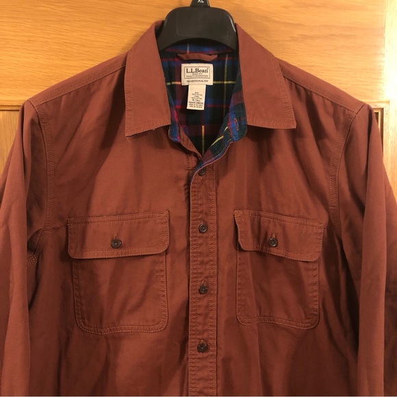 L.L. Bean Flannel Lined Hurricane Canvas Button Down Long Sleeve Shirt Size MT - Picture 3 of 8